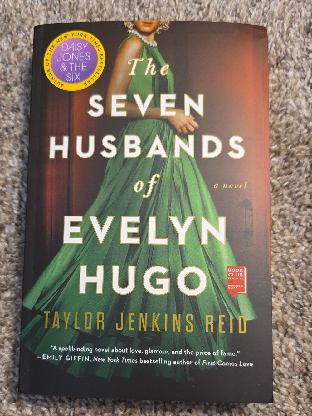 The Seven Husbands Of Evelyn Hugo-paperback